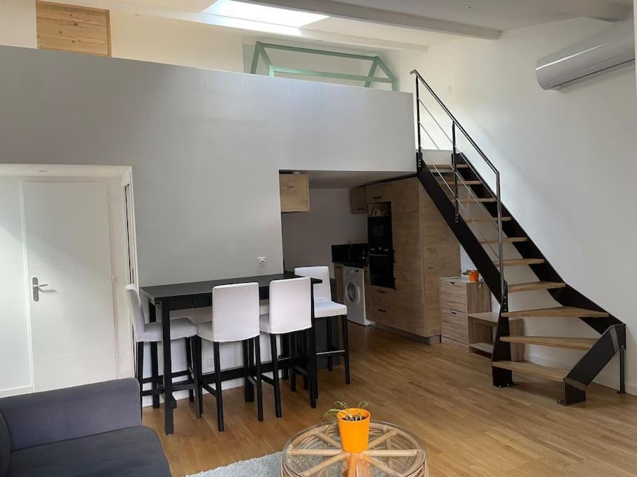 Appartement Atypique Et Fraichement Renove Saint-Vallier  Exteriér fotografie