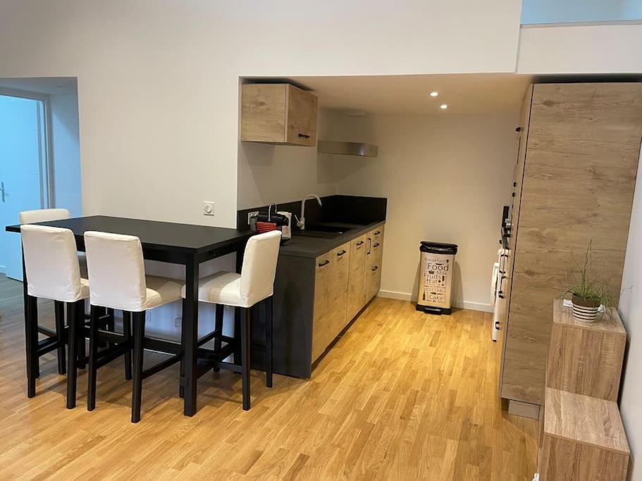 Appartement Atypique Et Fraichement Renove Saint-Vallier  Exteriér fotografie